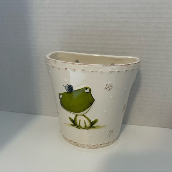 Enesco Stacey Yacula Frog and Snail ceramic wall pocket/planter - Picture 9 of 12